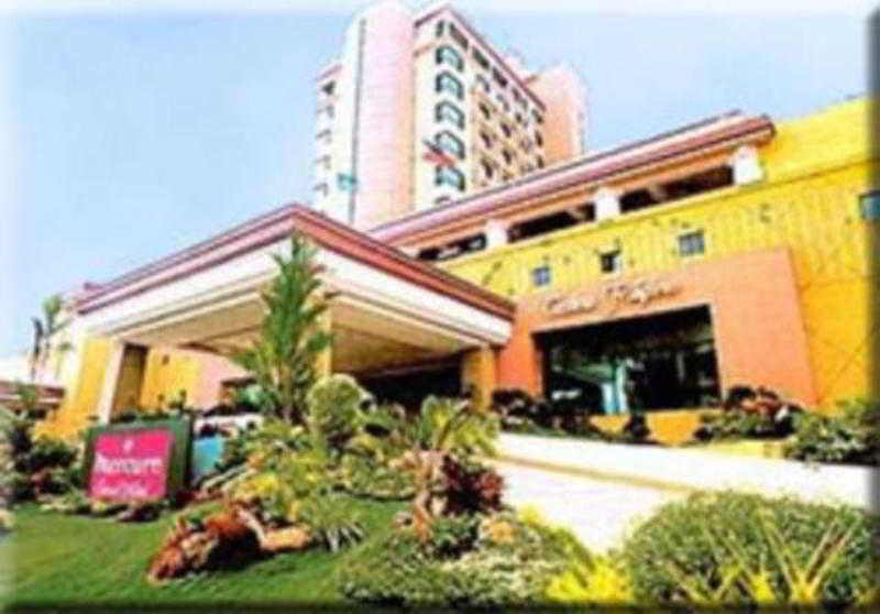 Grand Regal Hotel Davao City Buitenkant foto